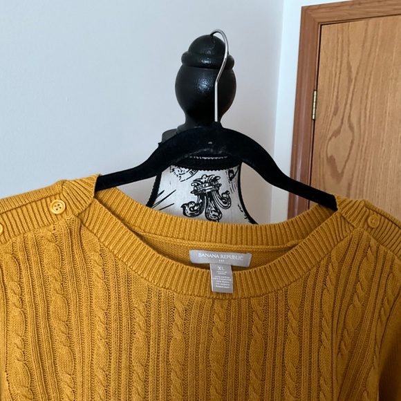 Banana Republic Women’s cotton sweaters. Good for cool weather. Cable knit. - Picture 2 of 5